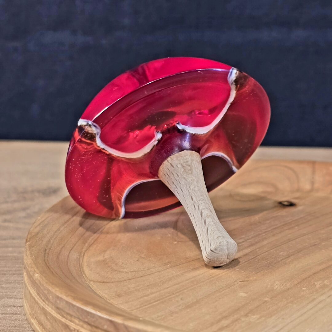 Toupie en résine et coques du Finistère